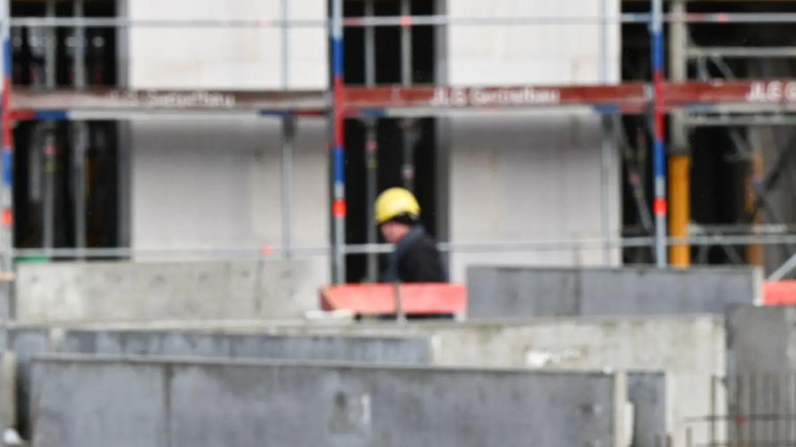 Der Wohnungsbau in Deutschland kommt seit Jahren nicht ausreichend voran. (Archivbild) (Foto: Bernd Weißbrod/dpa)