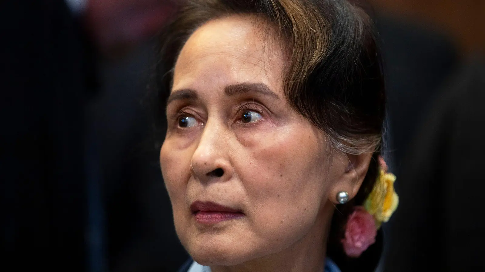 Wurde im April aus dem Gefängnis in der Hauptstadt Naypyidaw an einen anderen Ort verlegt: Aung San Suu Kyi. (Foto: Peter Dejong/AP/dpa)