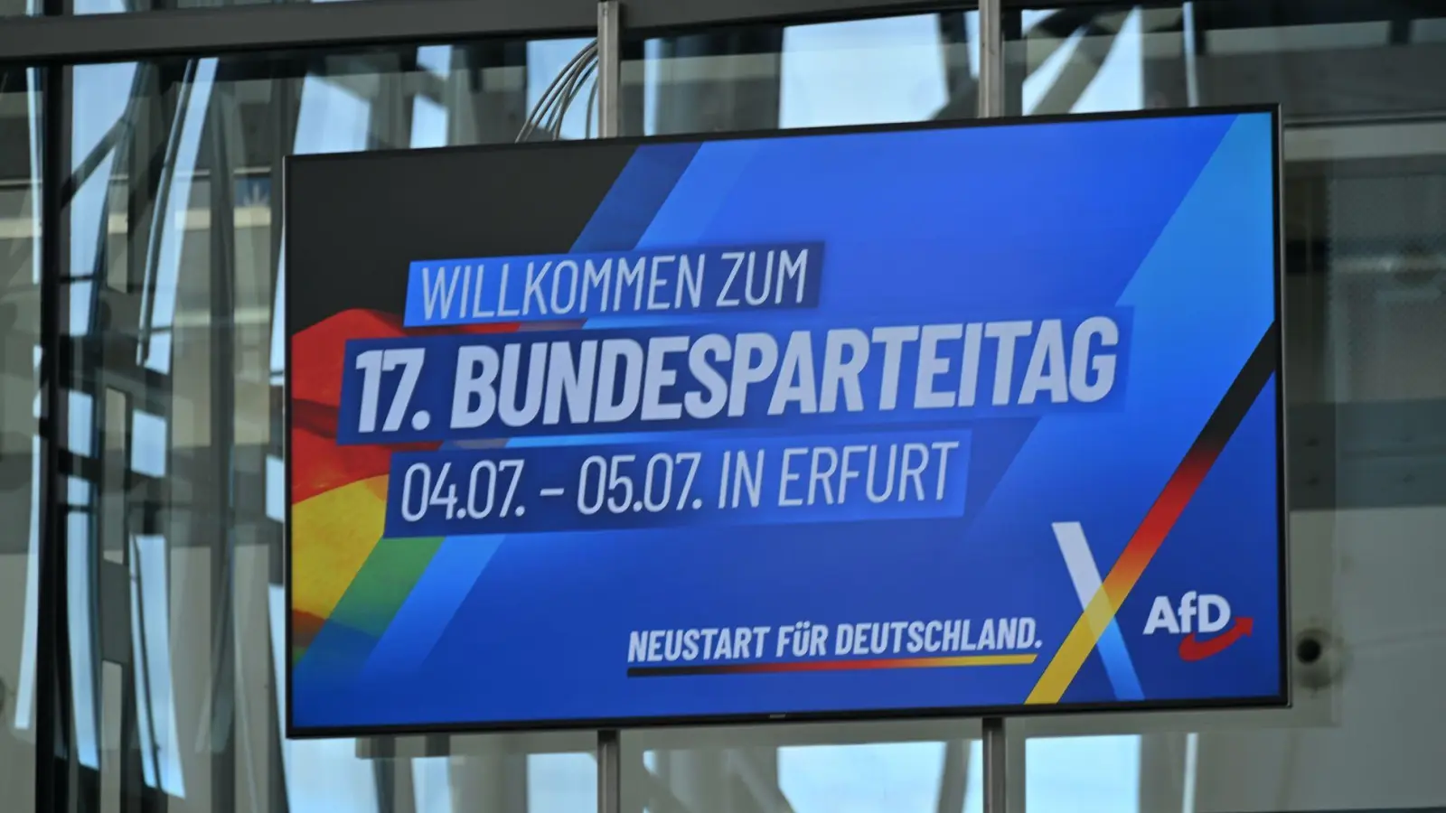 Die AfD trifft sich in der Messe Erfurt. (Foto: Martin Schutt/dpa)