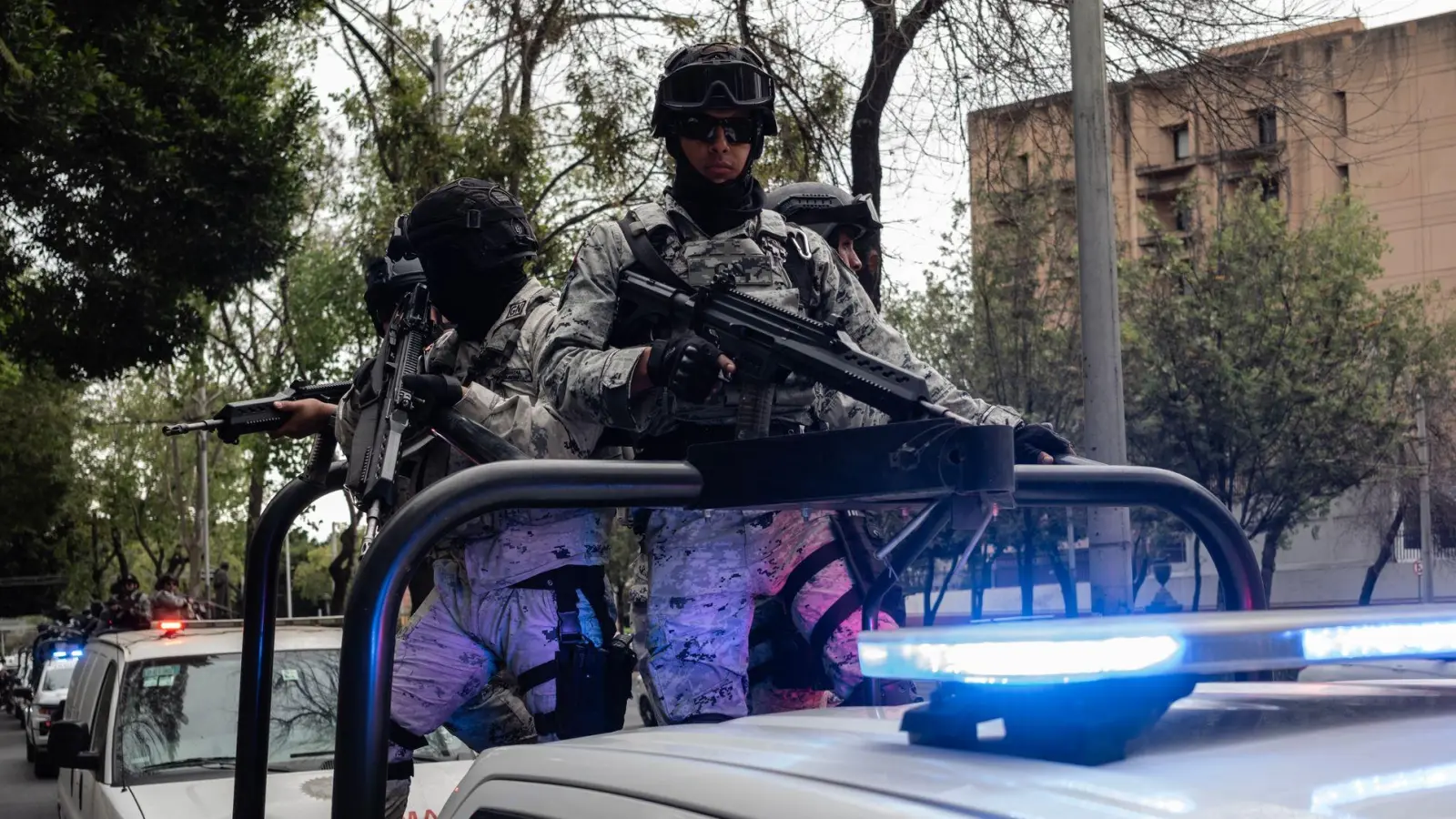 In Teilen von Mexiko-Stadt war eine massive Präsenz der Sicherheitskräfte zu beobachten. (Foto: Félix Márquez/dpa)