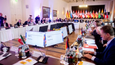Bei der Energieministerkonferenz auf Norderney ging es unter anderem um den Ausbau der Erneuerbaren und der Stromnetze.  (Foto: Hauke-Christian Dittrich/dpa)