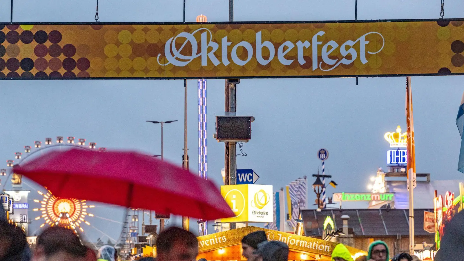 6,5 Millionen Menschen haben nach offiziellen Angaben das Oktoberfest besucht. (Foto: Armin Weigel/dpa)