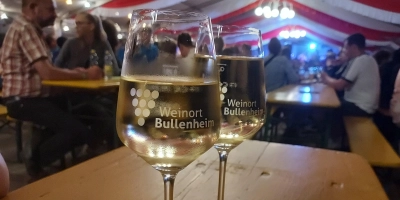 Viel Spaß auf dem Weinfest in Bullenheim vom 14. bis zum 17. Mai 2026.  (Foto: Ramona Emmert)