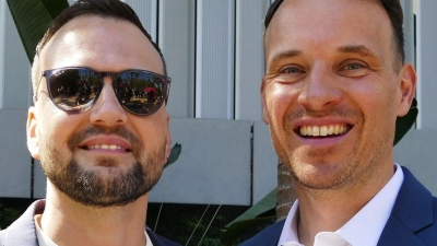 Die Spezialeffekte-Künstler Guido Wolter aus Dessau und Michael Ralla aus Achern im Schwarzwald. (Foto: Barbara Munker/dpa)