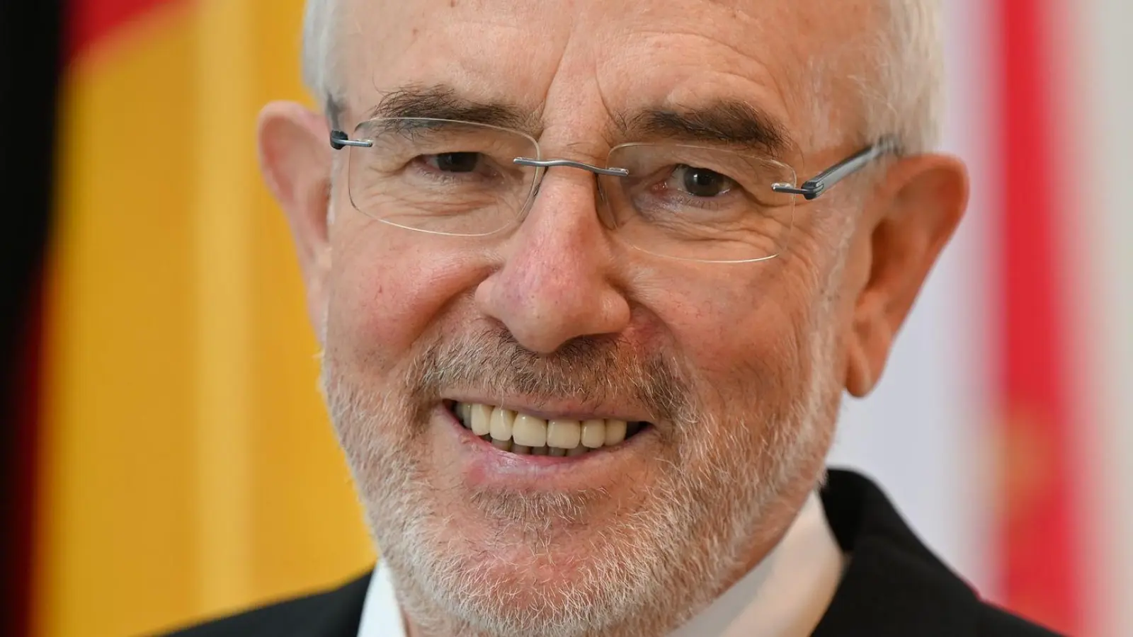 Bei Alterskontrolle ist laut Datenschützer das Geburtsdatum nicht relevant. (Archivbild) (Foto: Arne Dedert/dpa)