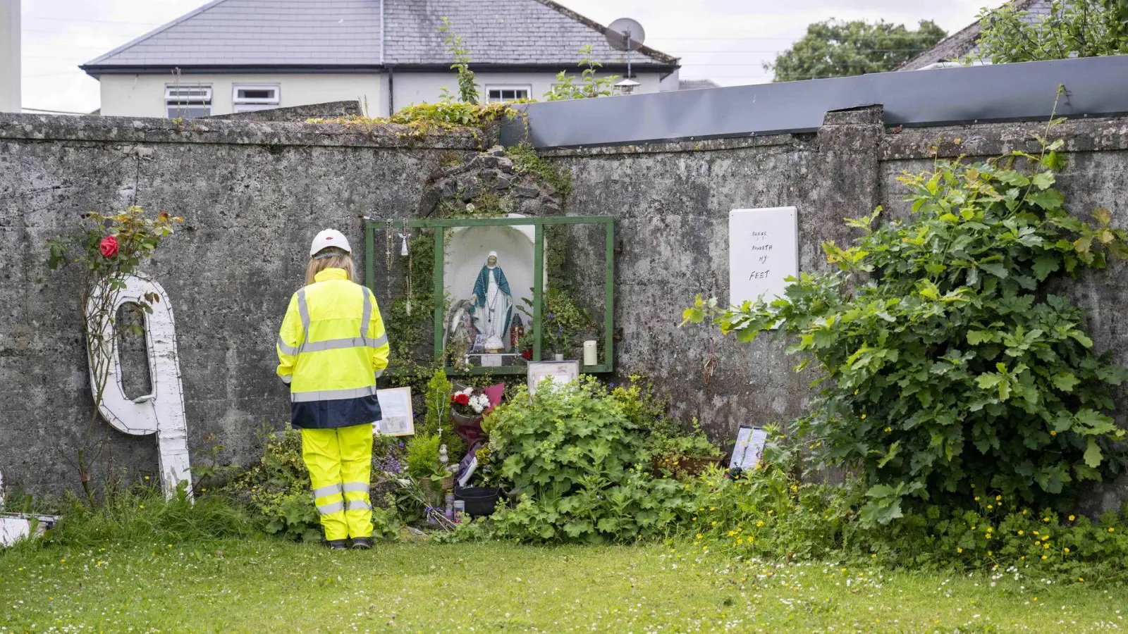 In Irland hat die Suche nach fast 800 Baby- und Kinderleichen begonnen. (Foto: Andrew Downes/Odait via PA Media/dpa)
