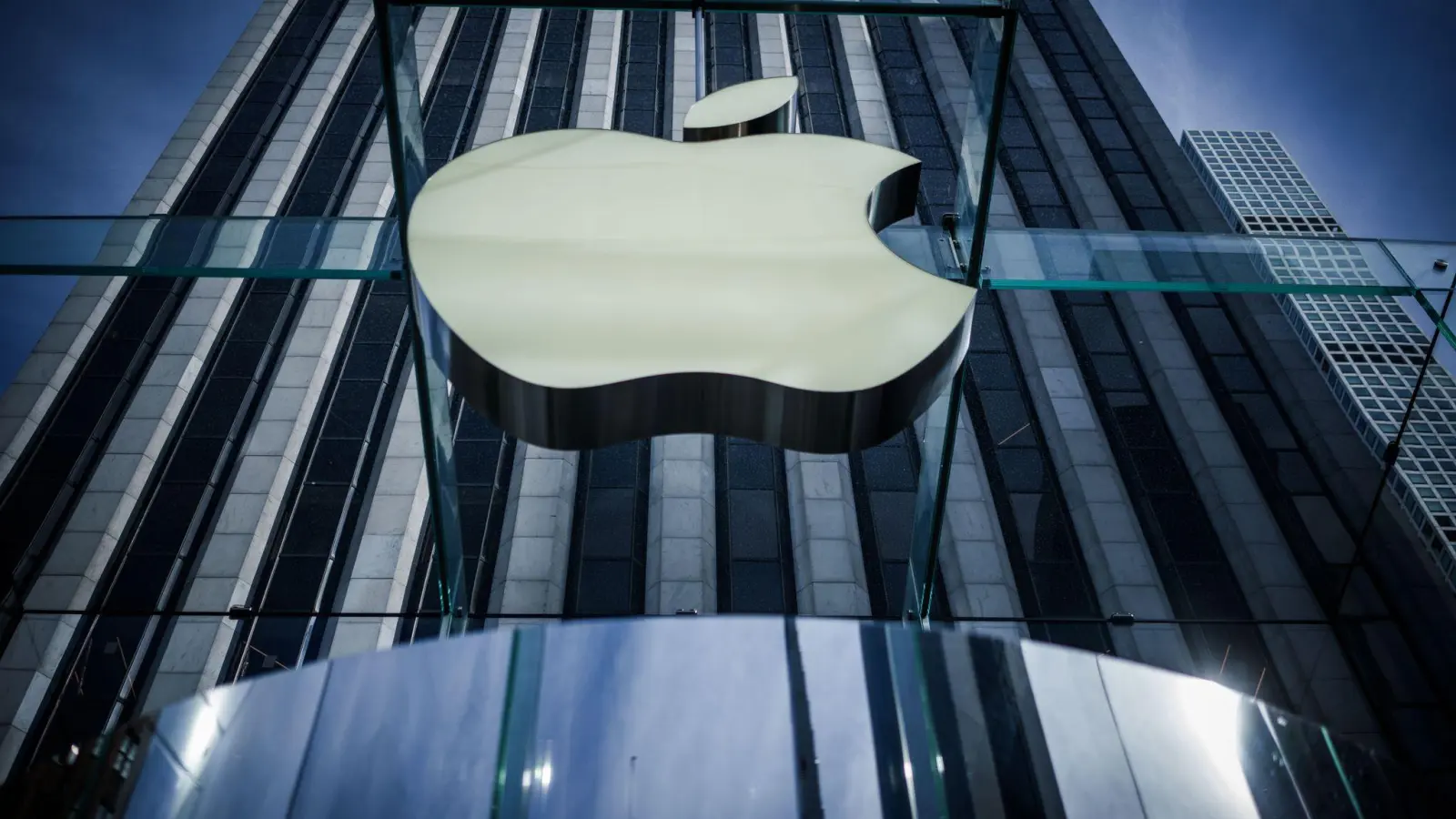 Der US-Konzern Apple streitet seit Jahren mit der EU-Kommission über Digital- und Wettbewerbsregeln. (Archivbild)  (Foto: Michael Kappeler/dpa)