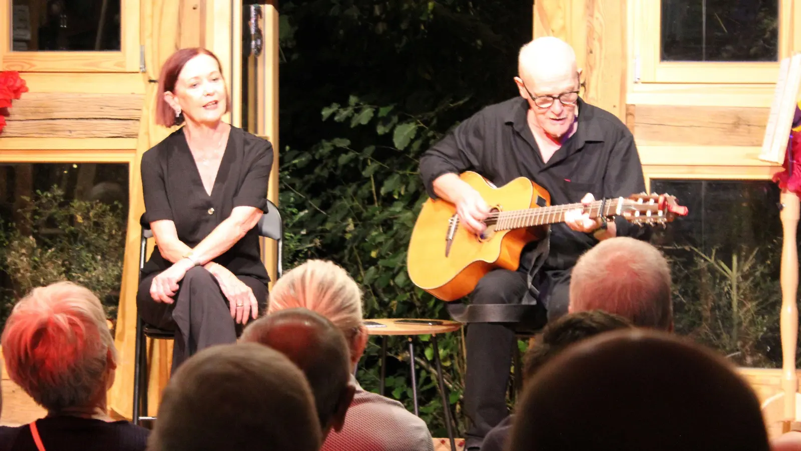 Brigitte und Killen McNeill stellen im Landkreis Neustadt/Aisch-Bad Windsheim regelmäßig ein umfangreiches Kultur-Programm auf die Beine. (Archivbild: Hans-Jochen Teufel)