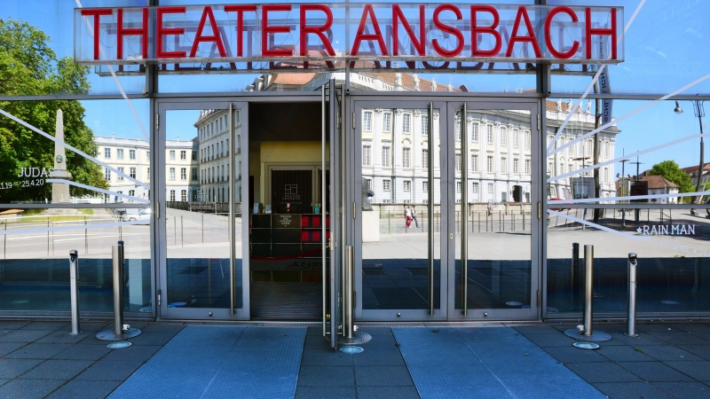 Zieht die Tourist-Info ins Theater Ansbach ein? Diese Frage wird am Dienstag, 17. März, im Rahmen einer Sondersitzung des Ansbacher Stadtrates erneut diskutiert. (Archivbild: Jim Albright)