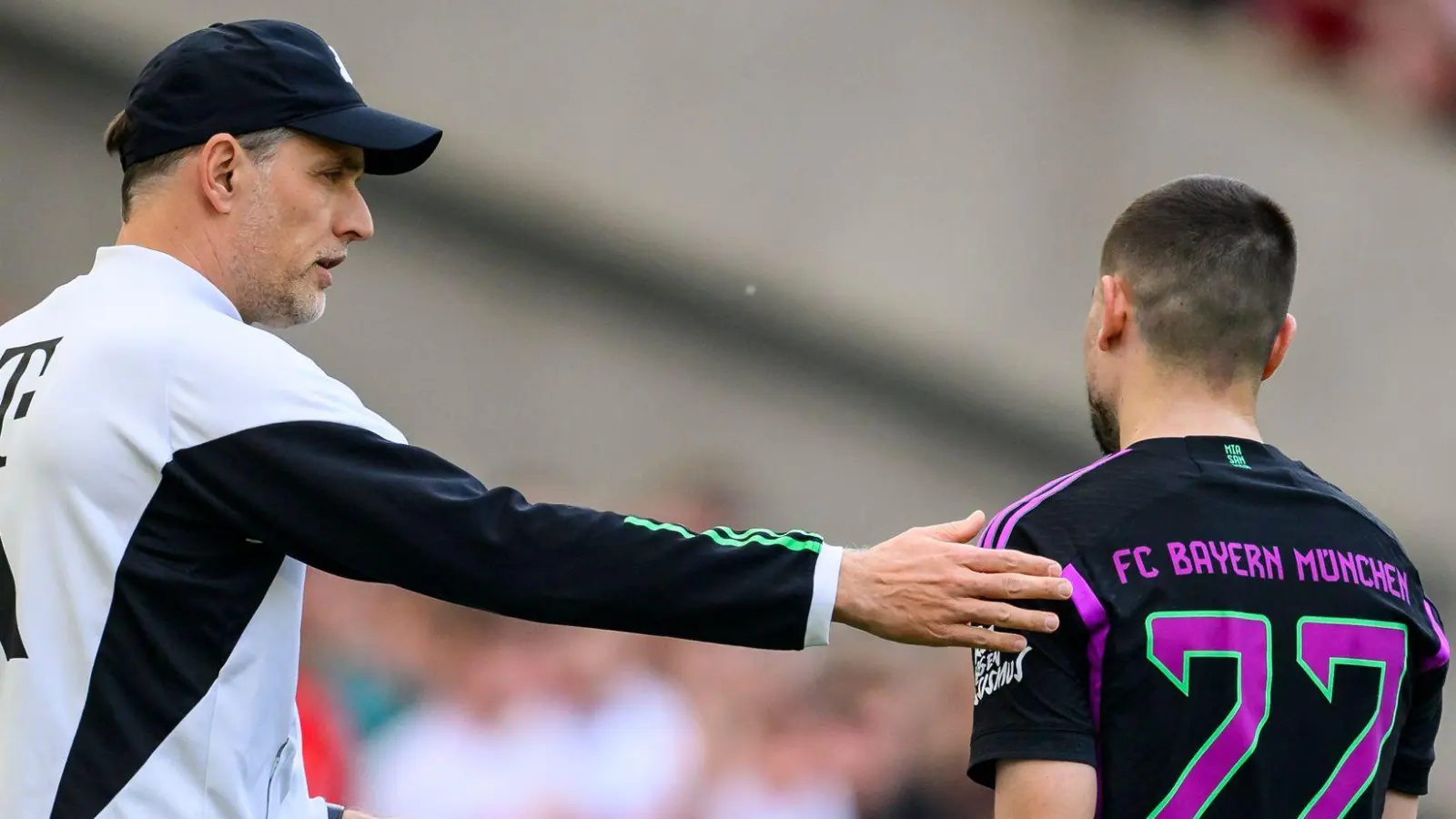 Bayern-Trainer Thomas Tuchel wird gegen Real sehr wahrscheinlich auf Raphaël Guerreiro verzichten müssen. (Foto: Tom Weller/dpa)