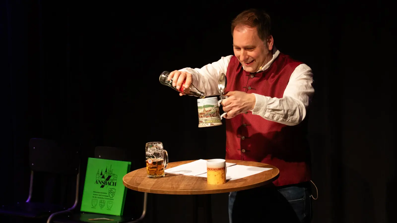 Cola light statt Bier: Eine Anspielung auf Ministerpräsident Markus Söder. (Foto: Evi Lemberger)