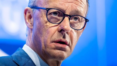 Kuscheln war gestern: Der Kanzler stellt die Europäer auf eine harte neue Weltordnung ein, in der es gilt, sich zu behaupten. (Foto: Gian Ehrenzeller/KEYSTONE/dpa)