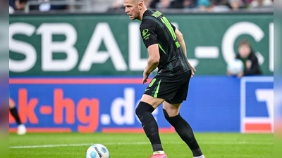 Bleibt beim VfL Wolfsburg: Abwehrspieler Denis Vavro. (Foto: Harry Langer/dpa)