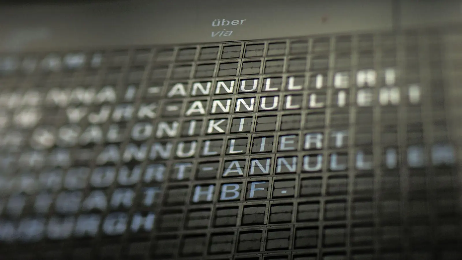 Eine der vielen Folgen des US-Shutdowns waren Tausende Flugausfälle und Verspätungen, die Reisenden zugesetzt haben. (Foto: Frank Rumpenhorst/dpa-tmn)