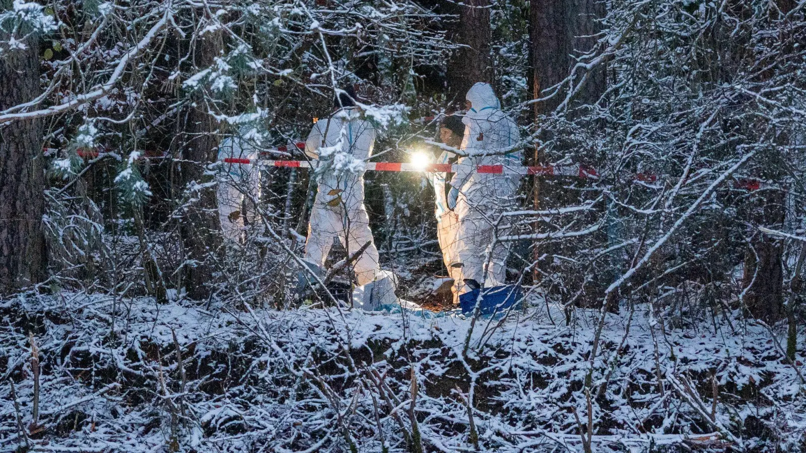 Der Verdächtige sitzt in Untersuchungshaft und schweigt zu den Vorwürfen. (Archivbild) (Foto: Lars Haubner/NEWS5/dpa)