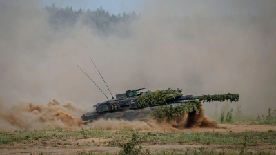  Leopard-2-Kampfpanzer von KNDS: Der Konzern bekommt eine neue Führung. (Foto: Kay Nietfeld/dpa)