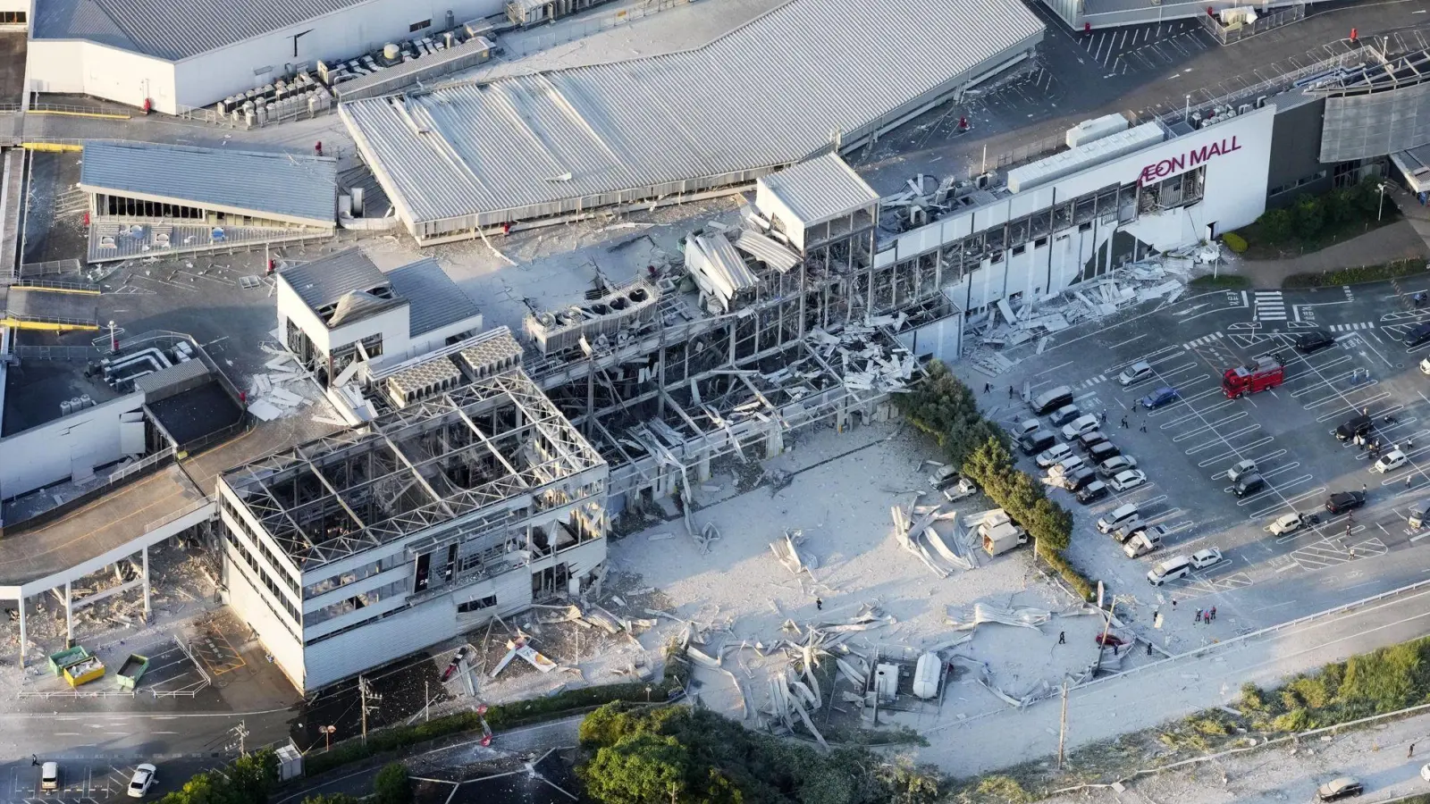 Auf Luftaufnahmen des Senders waren enorme Schäden an dem Gebäude zu sehen.  (Foto: kyodo/dpa)