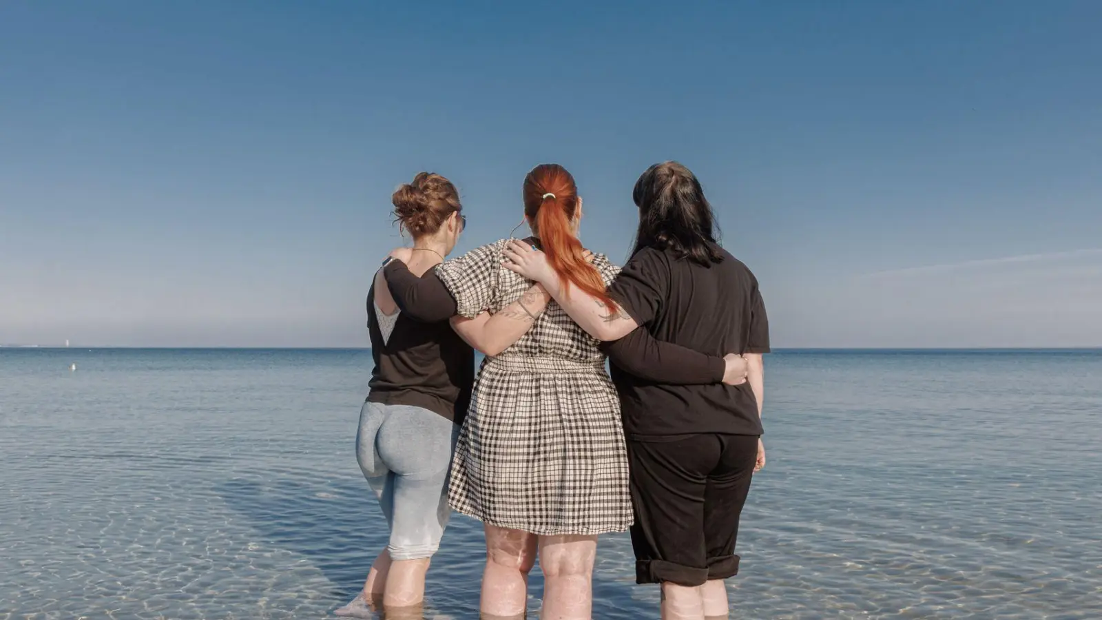 Jeder Mensch auf der Welt braucht Freunde. (Symbolbild)  (Foto: Markus Scholz/dpa)