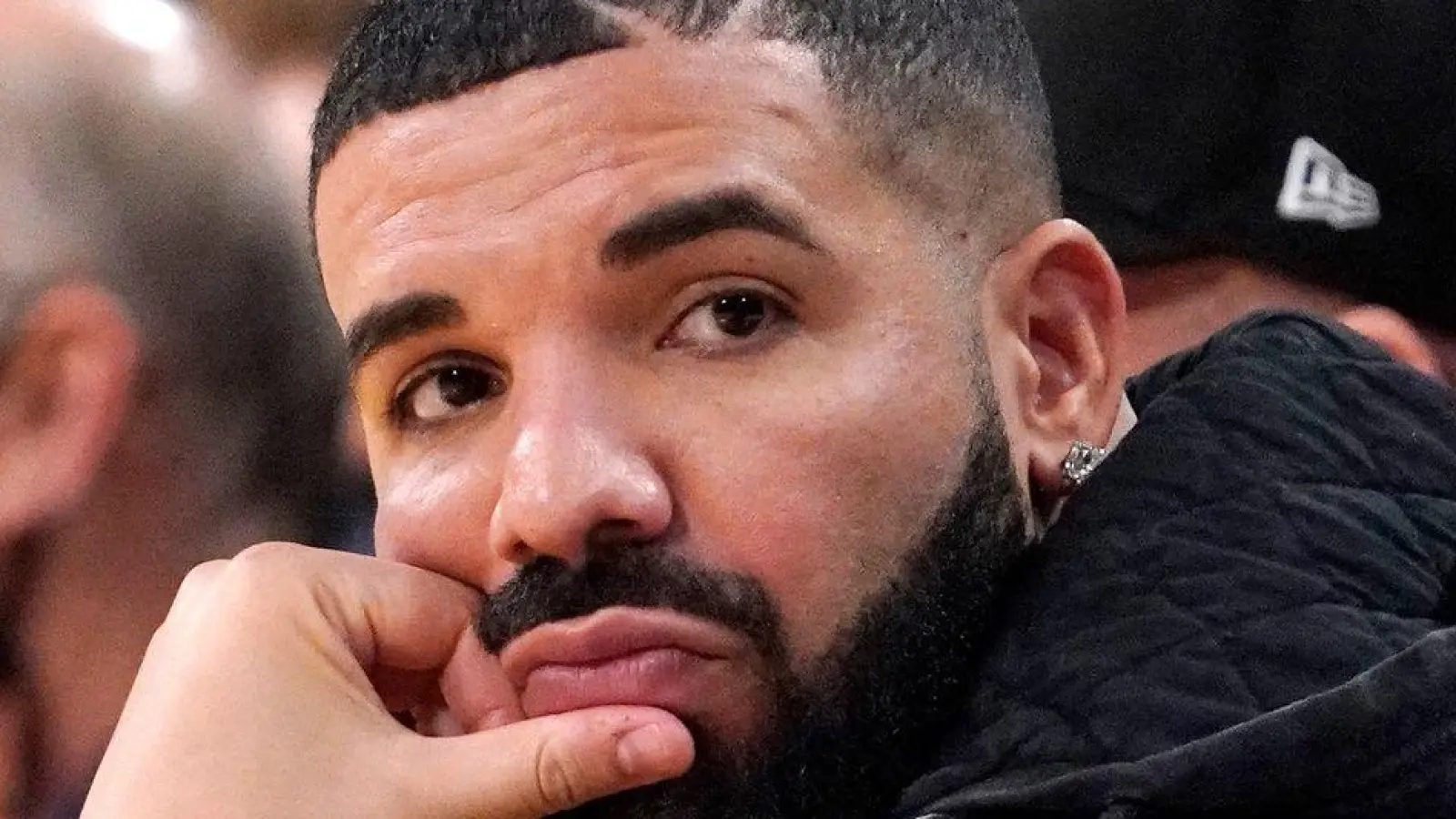 Setzte eineinhalb Millionen Dollar auf einen Finalsieg Argentiniens - und verlor: Rap-Superstar Drake. (Archivbild) (Foto: Mark J. Terrill/AP/dpa)
