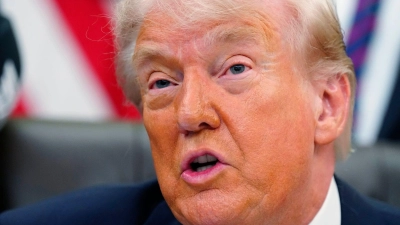 Trump setzt widersprüchliche Posts zum Konflikt mit dem Iran ab.  (Foto: Jacquelyn Martin/AP/dpa)