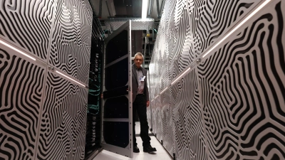 Ein Modul des ersten europäischen Supercomputers der Exascale-Klasse. Mit JUPITER nimmt der erste europäische Supercomputer der Exascale-Klasse  in Jülich seinen Betrieb auf. (Foto: Rolf Vennenbernd/dpa)
