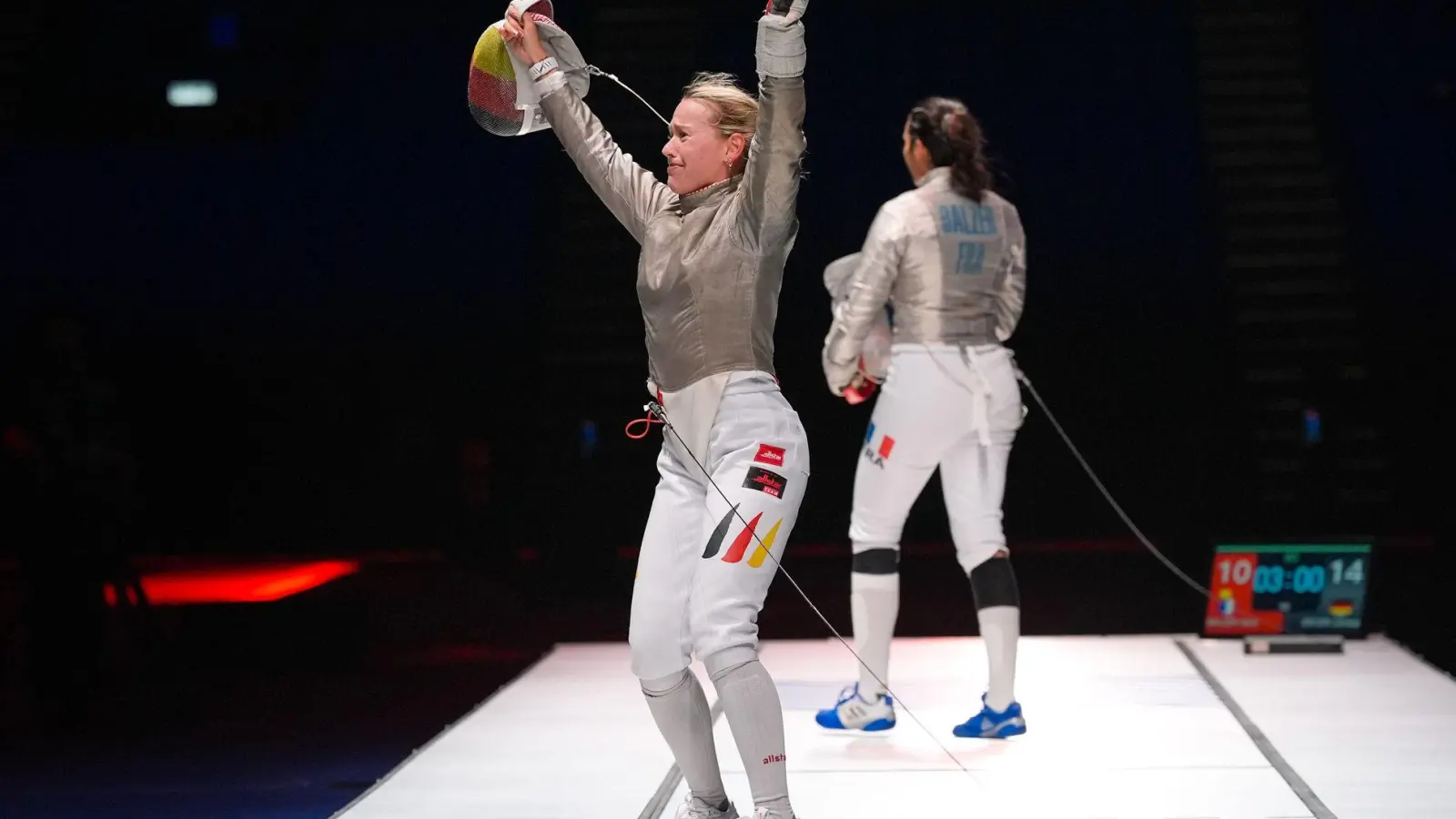Larissa Eifler ist überraschend Weltmeisterin geworden. (Foto: Luca Pagliaricci/Bizzi Team/Deutscher Fechter-Bund/dpa)
