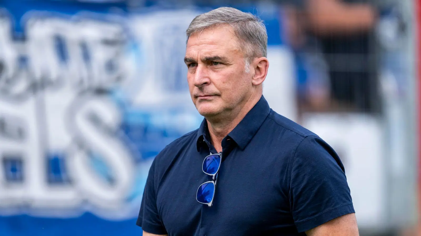 Nach der Trennung von Steffen Baumgart wird Stefan Kuntz seinen Posten als Sportvorstand beim Hamburger SV nicht mit der Aufgabe als Trainer eintauschen. (Foto: David Inderlied/dpa)