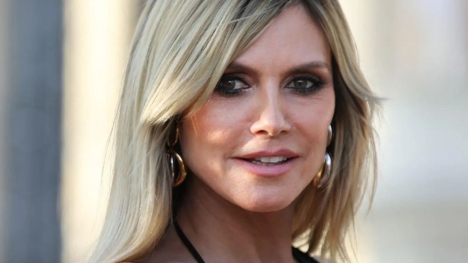 Heidi Klum hat beschlossen, dass die eineiigen Zwillinge Luka und Julian künftig das erste Team in der „GNTM“-Geschichte bilden sollen. (Foto: Mickael Chavet/Zuma Press/dpa)