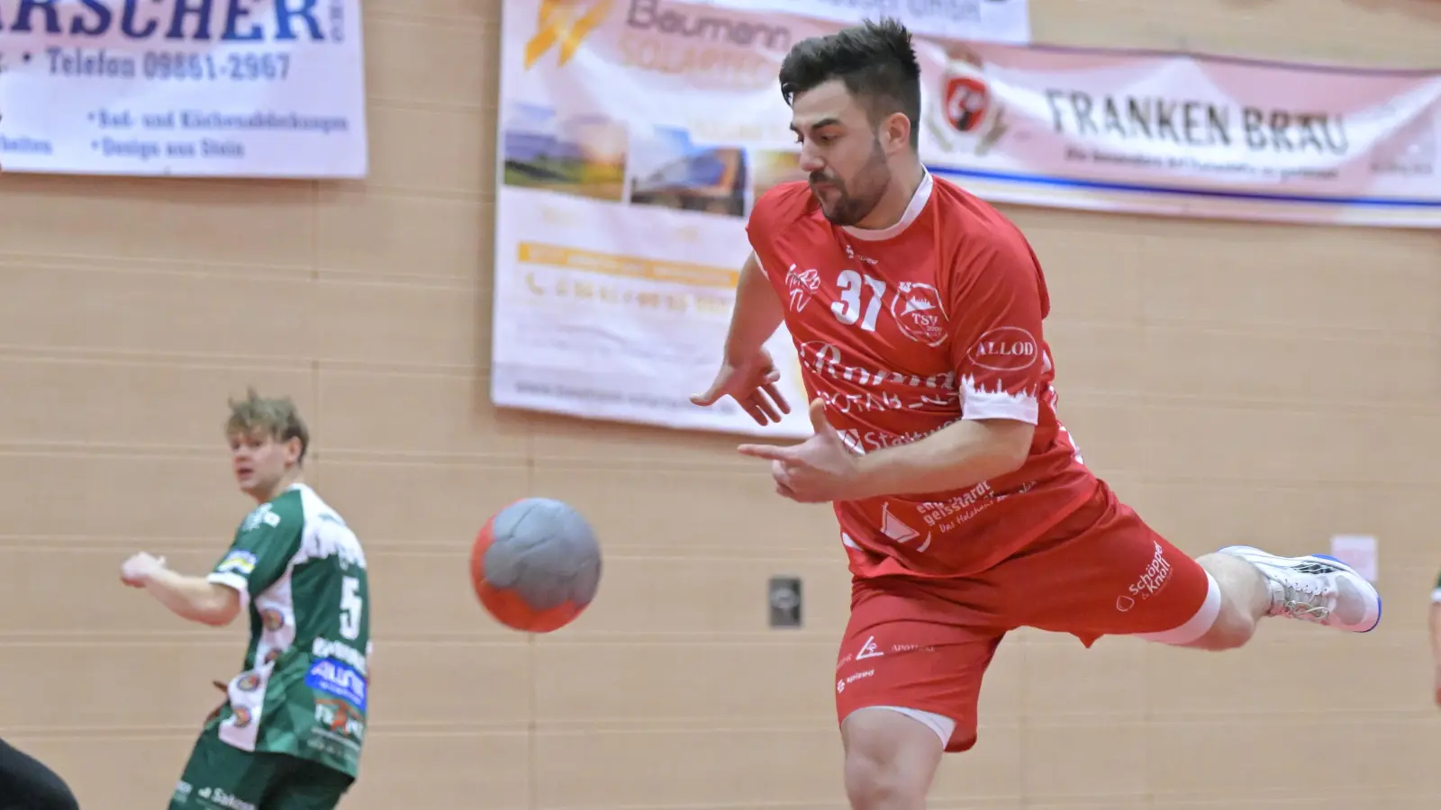 Nervenstark verwandelte Szrgyan Ilicsin (hier in einem anderen Spiel) den entscheidenden Siebenmeter. (Foto: Martin Rügner)