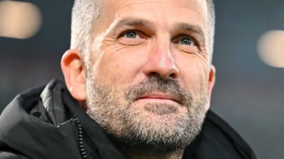  Manuel Baum will mit dem FC Augsburg den nächsten Dreier holen. (Archivbild) (Foto: Harry Langer/dpa)