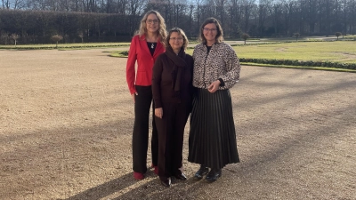 Kathrin Pollack, Renate Hans und Lisa Renz-Hübner (von links) sind Gastgeberinnen von „Bavaria ruft”. (Foto: Philipp Renz)