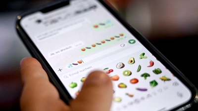 Im Chat werden die Aubergine oder der Pfirsich gelegentlich anzüglich verwendet. (Symbolbild) (Foto: Britta Pedersen/dpa)