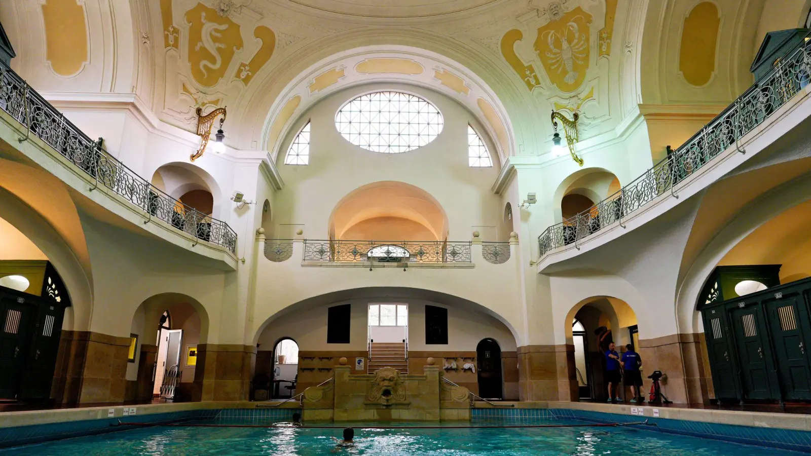 Das Müller'sche Volksbad feiert im Mai sein 125-jähriges Bestehen. (Foto: Uwe Lein/dpa)