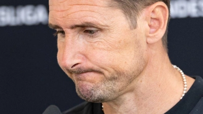 Schwierige Zeit als Nürnberger Trainer: Miroslav Klose. (Foto: Daniel Karmann/dpa)