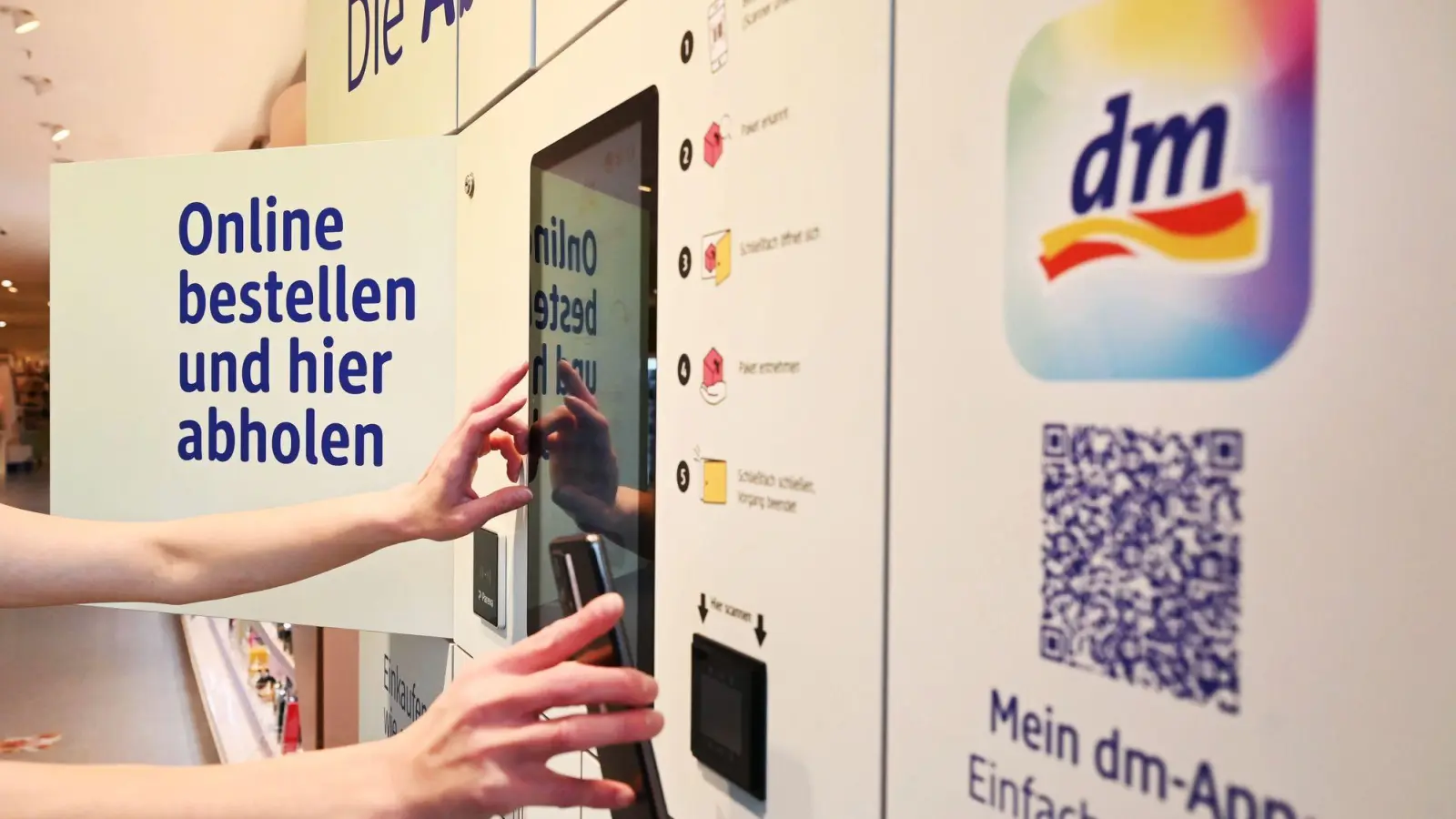 An mehr als 1.800 Abholstationen in Deutschland können Kundinnen und Kunden Waren abholen. (Archivbild) (Foto: Uli Deck/dpa)
