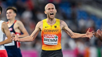 Florian Bremm jubelt im Ziel über Silber. (Foto: Sven Hoppe/dpa)
