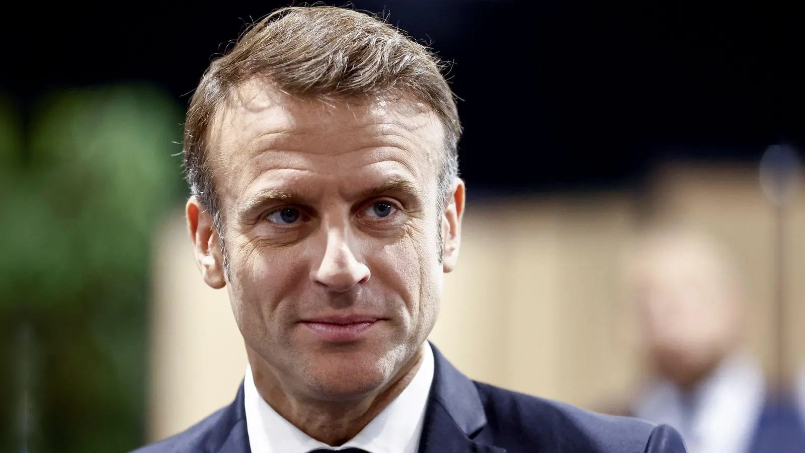 Präsident Macron spricht sich nach der Parlamentswahl für eine große Koalition aus (Archivbild). (Foto: Mohammed Badra/EPA POOL/AP/dpa)