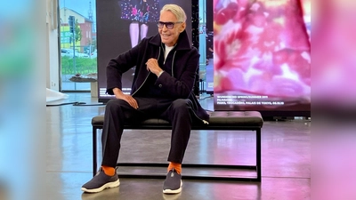 Wolfgang Joop ist mehr als ein Modedesigner - das zeigt er in einer Ausstellung über sein Lebenswerk im Kunstraum Potsdam.  (Foto: Monika Wendel/dpa)