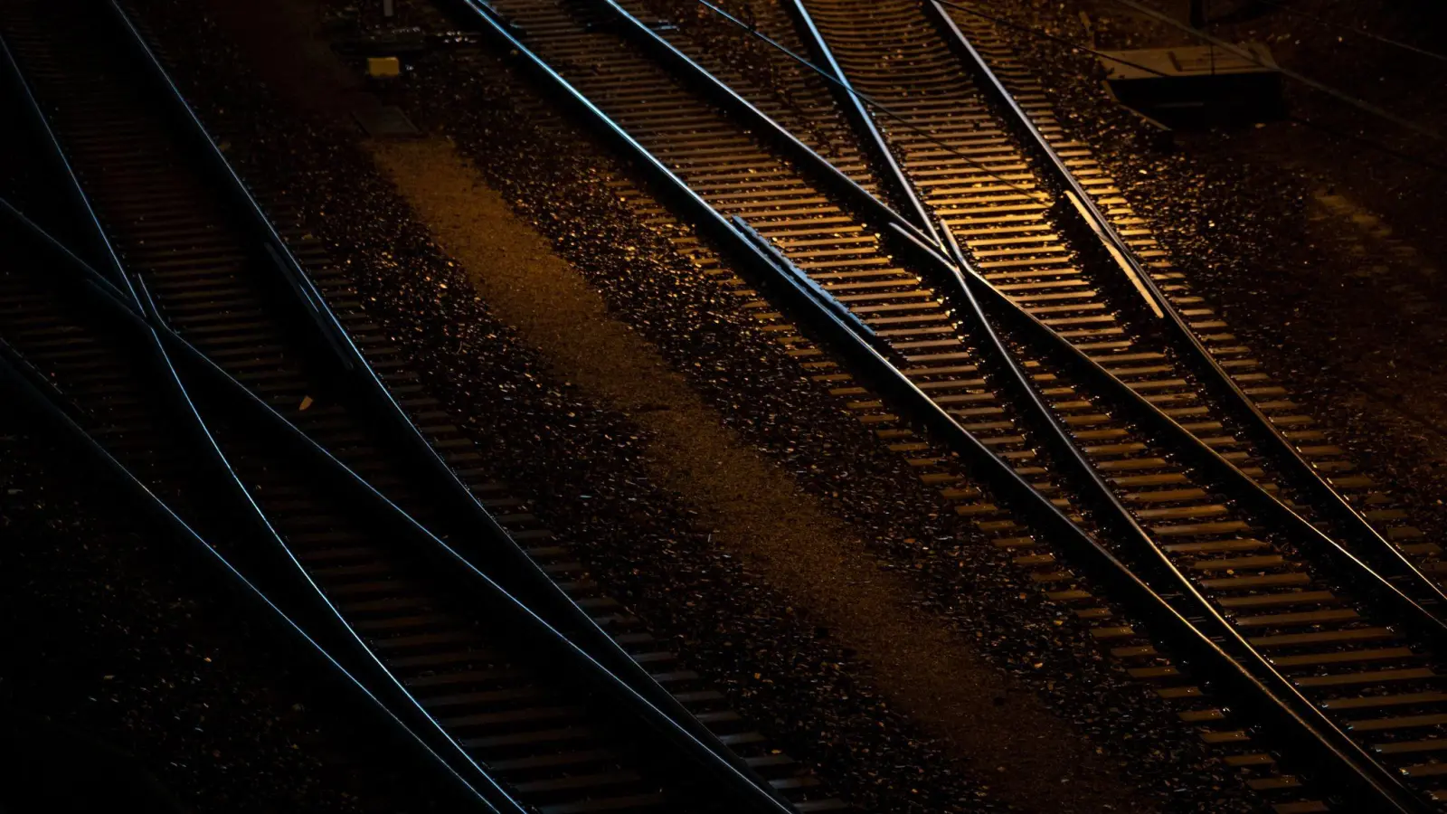 Wie viele andere Branchen sucht auch die Bahn-Industrie händeringend Personal.  (Foto: Fabian Sommer/dpa)