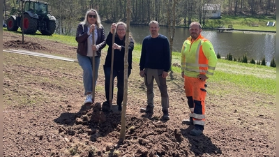 Bei der Aktion (von links): Elke Hasselt, Petra Ehrmann, Manfred Utz und Markus Unger. (Foto: Cedric Sterner)