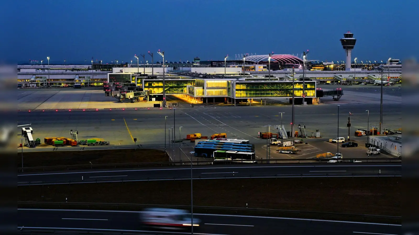 Die Arena soll in unmittelbarer Nähe des Münchner Flughafens entstehen - auf Freisinger Gemarkung. (Archivbild) (Foto: Malin Wunderlich/dpa)