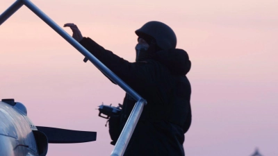 Die Ukraine verteidigt sich durch Angriffe auf Energieanlagen im russischen Hinterland. (Archivbild) (Foto: Evgeniy Maloletka/AP/dpa)