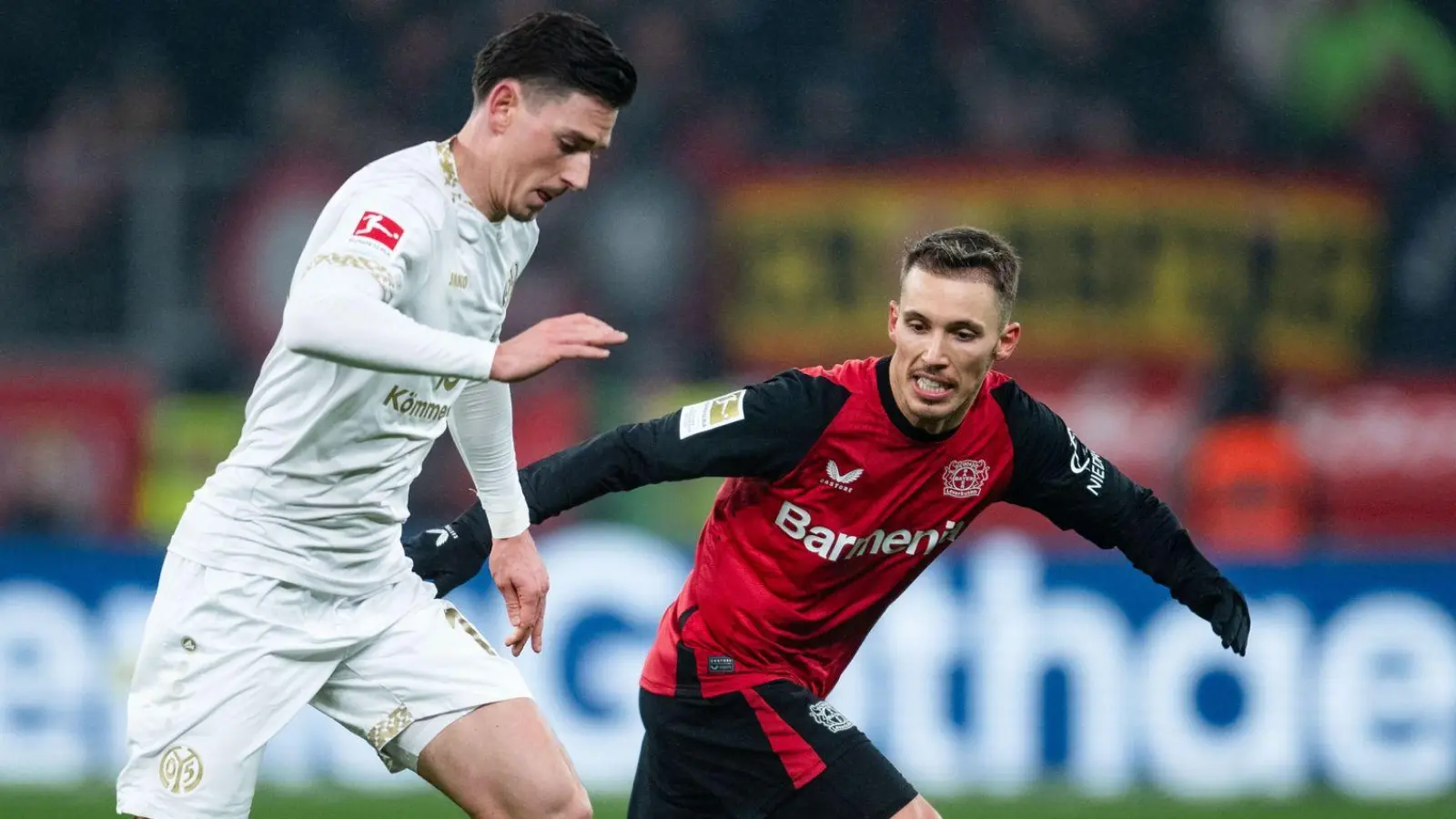 Alejandro Grimaldo erzielte das 1:0 für Leverkusen.  (Foto: Marius Becker/dpa)