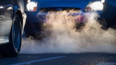 Ab 2035 sollen in der EU keine neuen Pkw mit Verbrennungsmotor mehr zugelassen werden. (Foto: Marijan Murat/dpa)