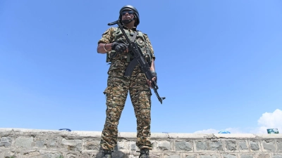 Zwischen Indien und Pakistan gilt seit Samstag eine Waffenruhe - die wohl durch US-Druck im Bereich der Handelspolitik entstanden ist. (Foto: Basit Zargar/ZUMA Press Wire/dpa)