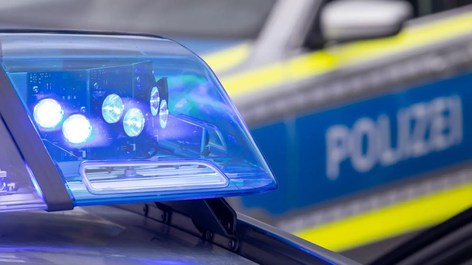 Die fünf Verdächtigen wurden bereits am Freitag festgenommen. (Symbolbild) (Foto: Daniel Karmann/dpa)