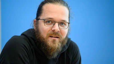 „Gegenmacht – Die Zivilgesellschaft schlägt zurück“ ist nicht das erste Buch von Semsrott. (Archivbild) (Foto: Bernd von Jutrczenka/dpa)