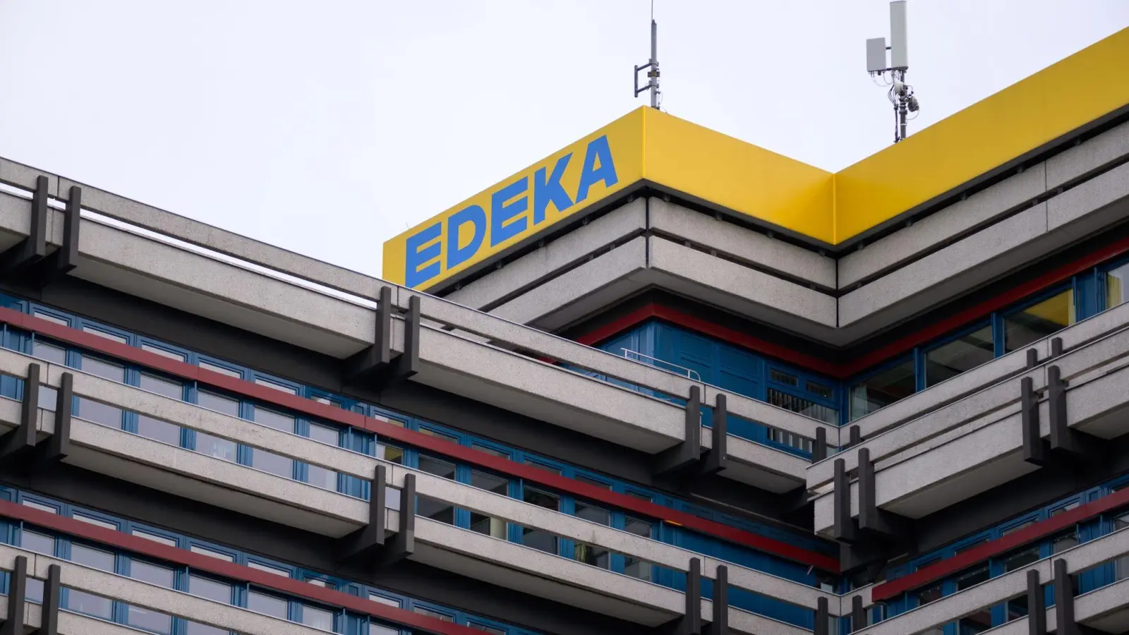 „Was wir bei Edeka erwirtschaften, fließt zurück ins Geschäft.“ (Foto: Jonas Walzberg/dpa)