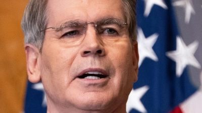 US-Finanzminister Bessent hat Details des US-„Wirtschaftskriegs“ gegen den Iran bekanntgegeben. (Archivfoto) (Foto: Allison Robbert/FR172296 AP/AP/dpa)