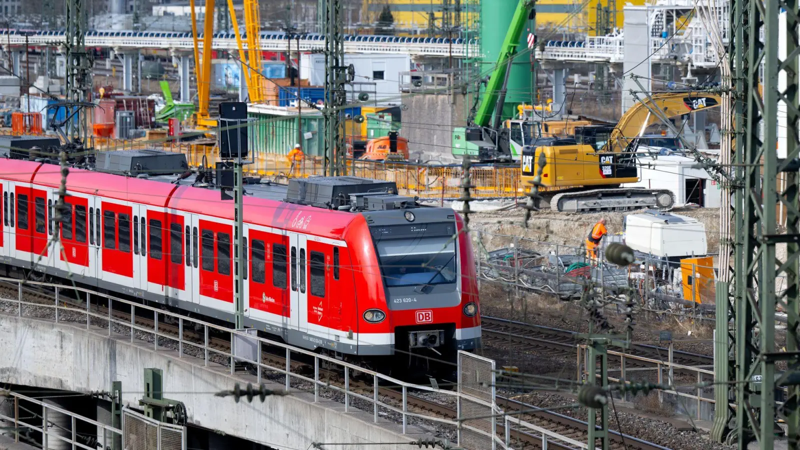 Der Bau der zweiten S-Bahn-Stammstrecke verursacht auf der bestehenden immer wieder Probleme. (Archivbild) (Foto: Sven Hoppe/dpa)